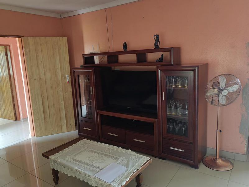 2 Bedroom Property for Sale in Mabopane Unit D North West